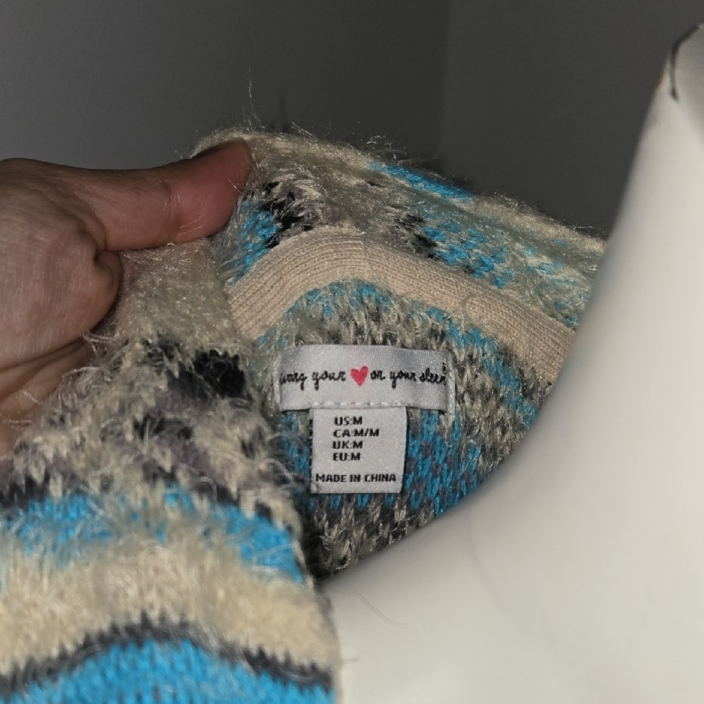 Women's Aztec Patterned Open Front Sweater - Picture 3 of 5